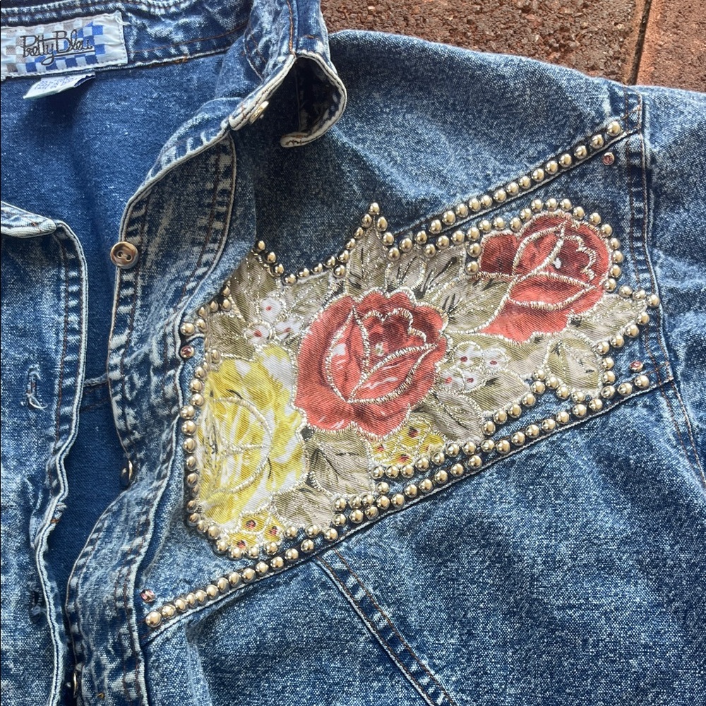 Floral Embroidered Denim Jacket - Picture 3 of 5